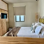 度假居 Yellow Nest 斯基亚索斯镇